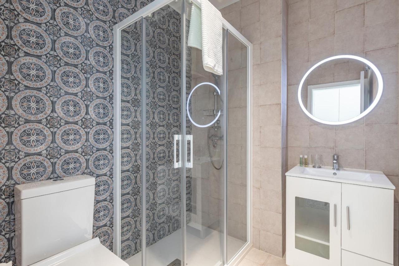 Gorgeous With A Large Private Terrace Appart hôtel Valence
